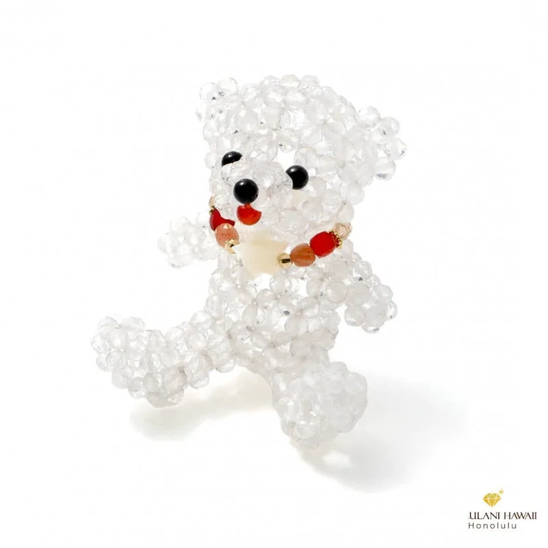透明なビーズで作られた可愛らしいテディベア