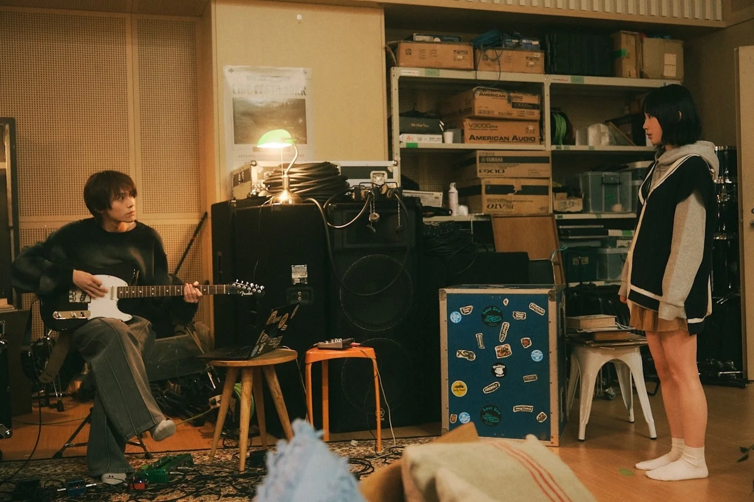 軽音サークルでの再会シーン