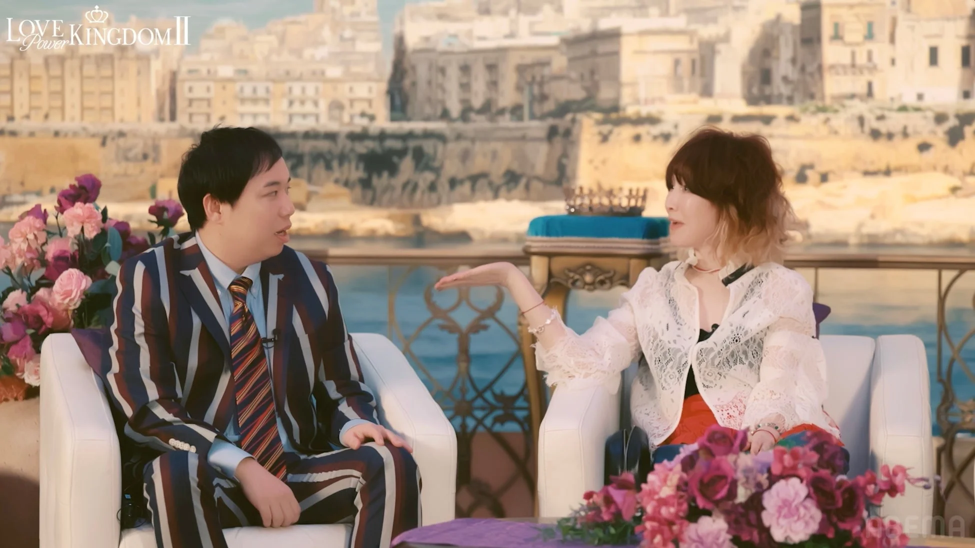 スタジオでトークするMC陣