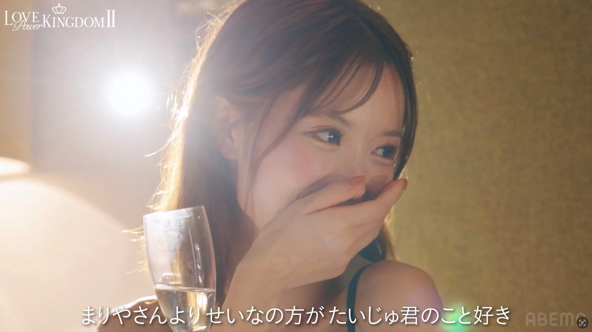 笑顔を見せる女性